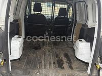 Usado Ford Tourneo Courier Ambiente 75 CV (55 kW) 2015 Blanco Monovolumen