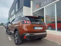 Usado Peugeot 3008 Allure 120 CV (88 kW) 2018 Marrón SUV