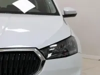 Usado Skoda Fabia Selection 115 CV (84 kW) 2025 Blanco Utilitario