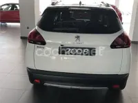 Usado Peugeot 2008 Allure 110 CV (80 kW) 2018 Blanco SUV