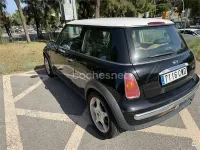 Usado Mini ONE 90 CV (66 kW) 2004 Negro Utilitario