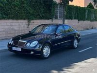Usado Mercedes E500 Elegance 306 CV (225 kW) 2003 Azul Berlina