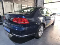Usado VW Passat Highline 159 CV (116 kW) 2013 Azul Berlina