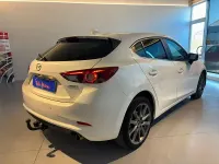 Usado Mazda 3 105 CV (77 kW) 2017 Blanco Berlina