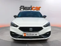 Usado Seat Leon FR 150 CV (110 kW) 2021 Blanco Familiar