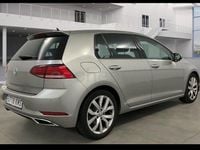 Usado VW Golf VII Advance 150 CV (110 kW) 2018 Gris / plata Berlina