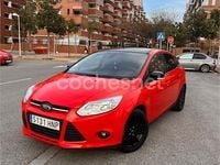 Usado Ford Focus Trend 100 CV (73 kW) 2013 Rojo Berlina
