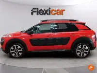 Usado Citroën C4 Cactus Feel 82 CV (60 kW) 2017 Rojo Utilitario