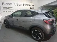 Usado Renault Captur Techno 145 CV (106 kW) 2024 Gris / plata SUV