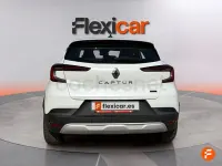 Usado Renault Captur Evolution 140 CV (102 kW) 2023 Blanco SUV