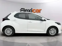 Usado Toyota Yaris Active 69 CV (50 kW) 2023 Blanco Utilitario