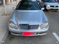 Usado Mercedes C220 143 CV (105 kW) 2001 Gris / plata Berlina