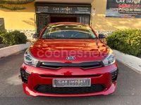 Usado Kia Rio GT-Line 100 CV (73 kW) 2020 Granate Berlina
