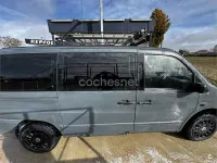 Usado Mercedes V220 122 CV (89 kW) 1999 Gris / plata Monovolumen