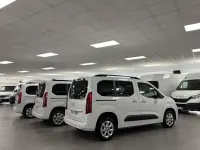 Usado Opel Combo Business Edition 102 CV (75 kW) 2021 Blanco Monovolumen