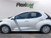 Usado Toyota Yaris Active 69 CV (50 kW) 2023 Blanco Utilitario