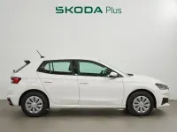 Usado Skoda Fabia Active 80 CV (58 kW) 2022 Blanco Utilitario