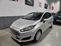 Usado Ford Fiesta Trend 75 CV (55 kW) 2016 Gris / plata Berlina