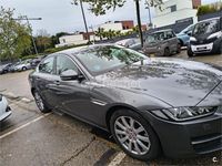 Usado Jaguar XE Portfolio 180 HP (132 kW) 2018 Cinzento Sedan