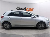 Usado Kia Rio 101 CV (74 kW) 2019 Gris Berlina