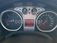 Usado Ford Focus Trend 109 CV (80 kW) 2010 Blanco Berlina