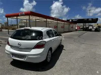 Usado Opel Astra Enjoy 95 CV (69 kW) 2009 Blanco Berlina