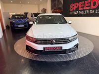 Usado VW Passat R-line 150 CV (110 kW) 2021 Blanco Familiar