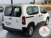 Usado Peugeot Rifter Access 75 CV (55 kW) 2019 Blanco Monovolumen