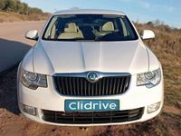 Usado Skoda Superb Exclusive 140 CV (102 kW) 2010 Blanco Berlina