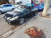 Usado Peugeot 307 CC 136 CV (100 kW) 2006 Negro Descapotable