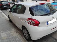 Używany Peugeot 208 Active 68 KM (50 kW) 2012 Biały Hatchback