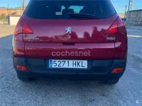Usado Peugeot 3008 Active 112 CV (82 kW) 2012 Rojo Familiar
