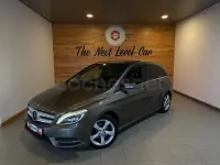 Usado Mercedes B200 136 CV (100 kW) 2013 Marrón Utilitario
