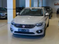 Usado Fiat Tipo Lounge 120 CV (88 kW) 2016 Gris / plata Berlina