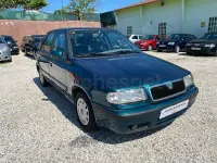 Usado Skoda Felicia 64 CV (47 kW) 1999 Verde Berlina