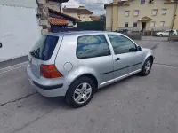 Usado VW Golf IV Advance 100 CV (73 kW) 2002 Gris / plata Berlina