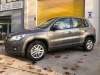 Usado VW Tiguan Advance 122 CV (89 kW) 2011 Gris SUV