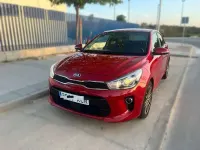 Usado Kia Rio 101 CV (74 kW) 2017 Rojo Berlina