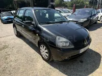Usado Renault Clio II Dynamique 65 CV (47 kW) 2004 Negro Berlina