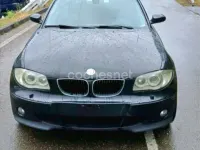 Usado BMW 118 122 CV (89 kW) 2008 Negro Utilitario