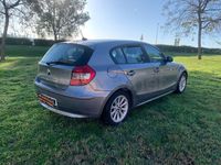 Usado BMW 118 122 CV (89 kW) 2007 Gris / plata Utilitario