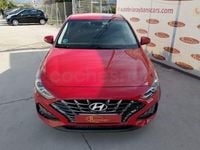 Usado Hyundai i30 120 CV (88 kW) 2022 Granate Berlina