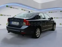 Usado Volvo S40 Kinetic 177 CV (130 kW) 2011 Azul Berlina