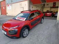 Usado Citroën C4 Shine 100 CV (73 kW) 2017 Rojo Berlina