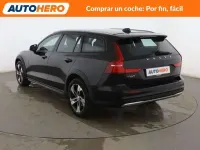 Begagnad Volvo V60 Core 197 HK (144 kW) 2022 Svart Kombi