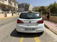Usado Opel Corsa Expression 75 CV (55 kW) 2017 Blanco Utilitario