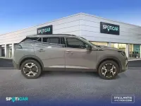 Usado Peugeot e-2008 Allure 100 kW (136 CV) 2024 Gris SUV