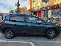 Usado Peugeot 2008 Style 82 CV (60 kW) 2018 Verde SUV