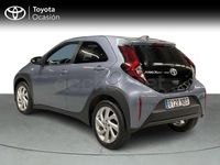 Usado Toyota Aygo X Play 72 CV (52 kW) 2025 Gris / plata SUV