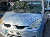 Usado Mitsubishi Colt Invite 95 CV (69 kW) 2006 Gris / plata Berlina